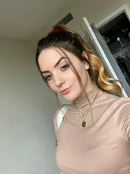 Escorts Barrie, Ontario I’m Sandra am available for hookup service only