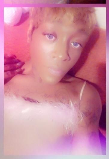 Escorts Chicago, Illinois Deepthroat queen