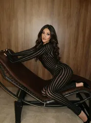 Escorts Hong Kong, Hong Kong Lessy