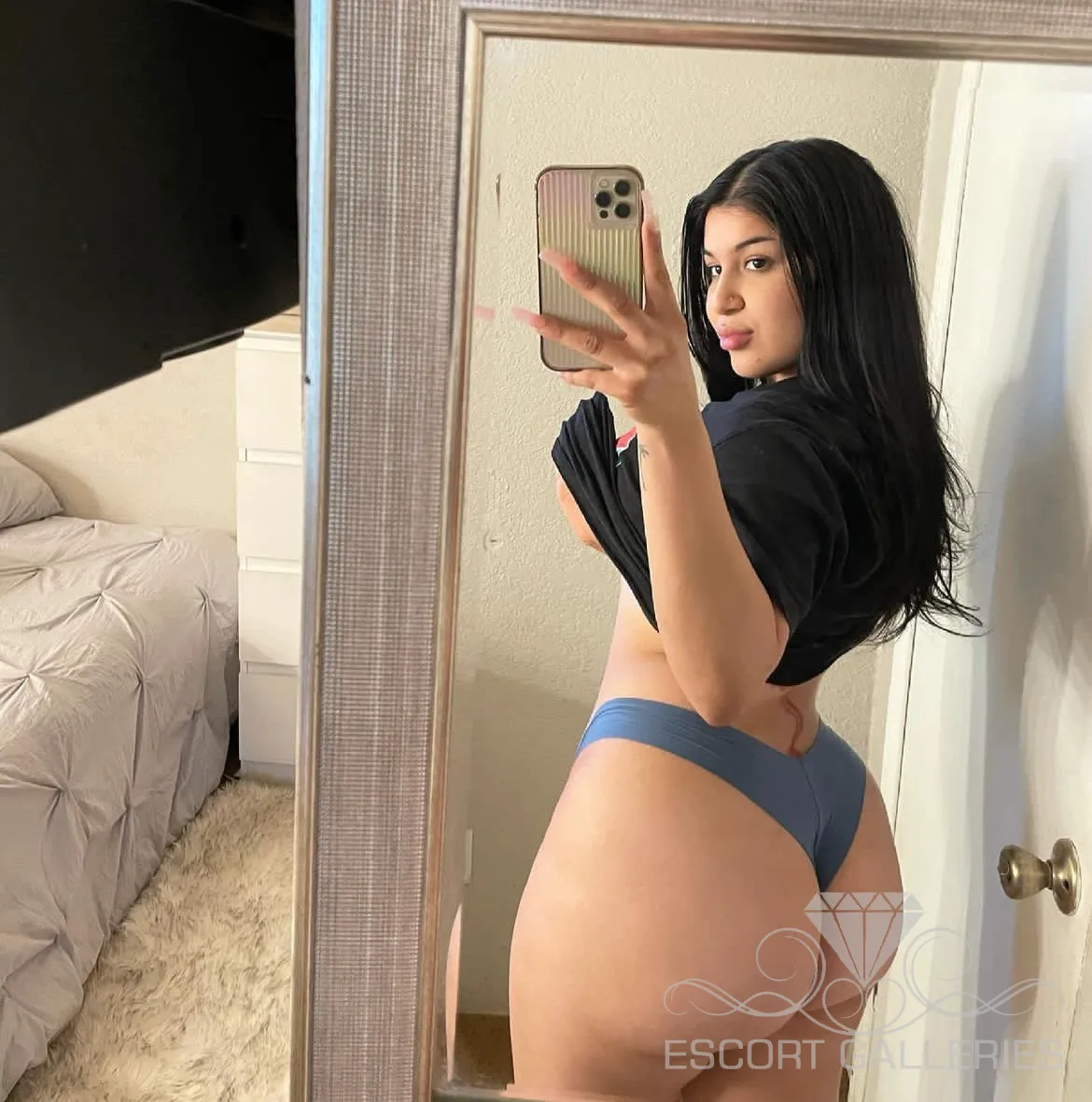 Escorts Avignon, France Nina