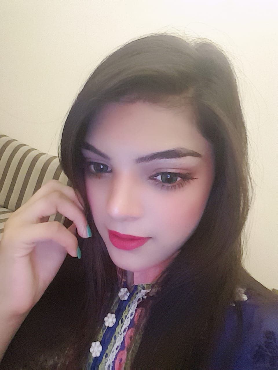 Escorts Abu Dhabi, United Arab Emirates Jiya Indian Girl