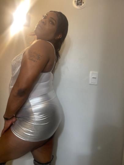 Escorts Newport News, Virginia Tay throats