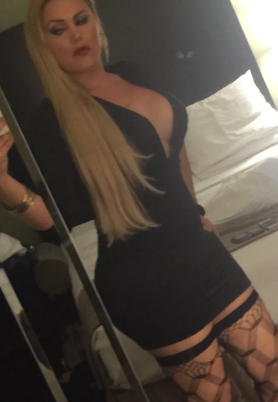 Escorts San Diego, California Candy Visiting