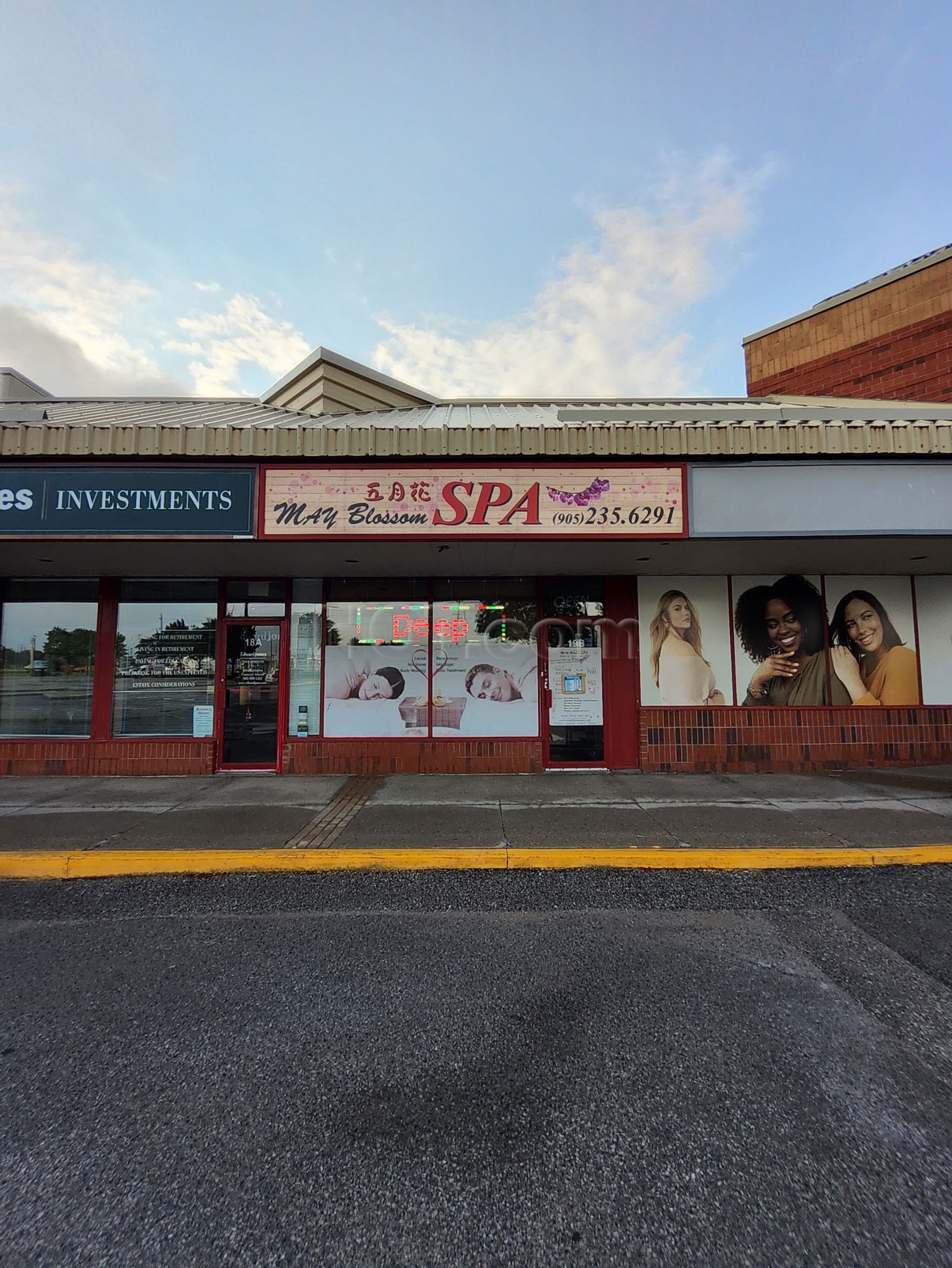 Newmarket, Ontario May Blossom Spa