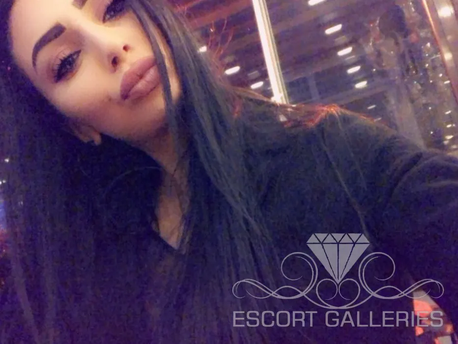 Escorts Lviv, Ukraine null