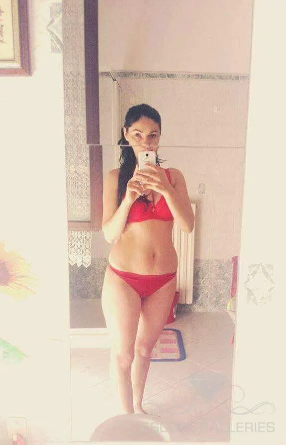 Escorts Turin, Italy null