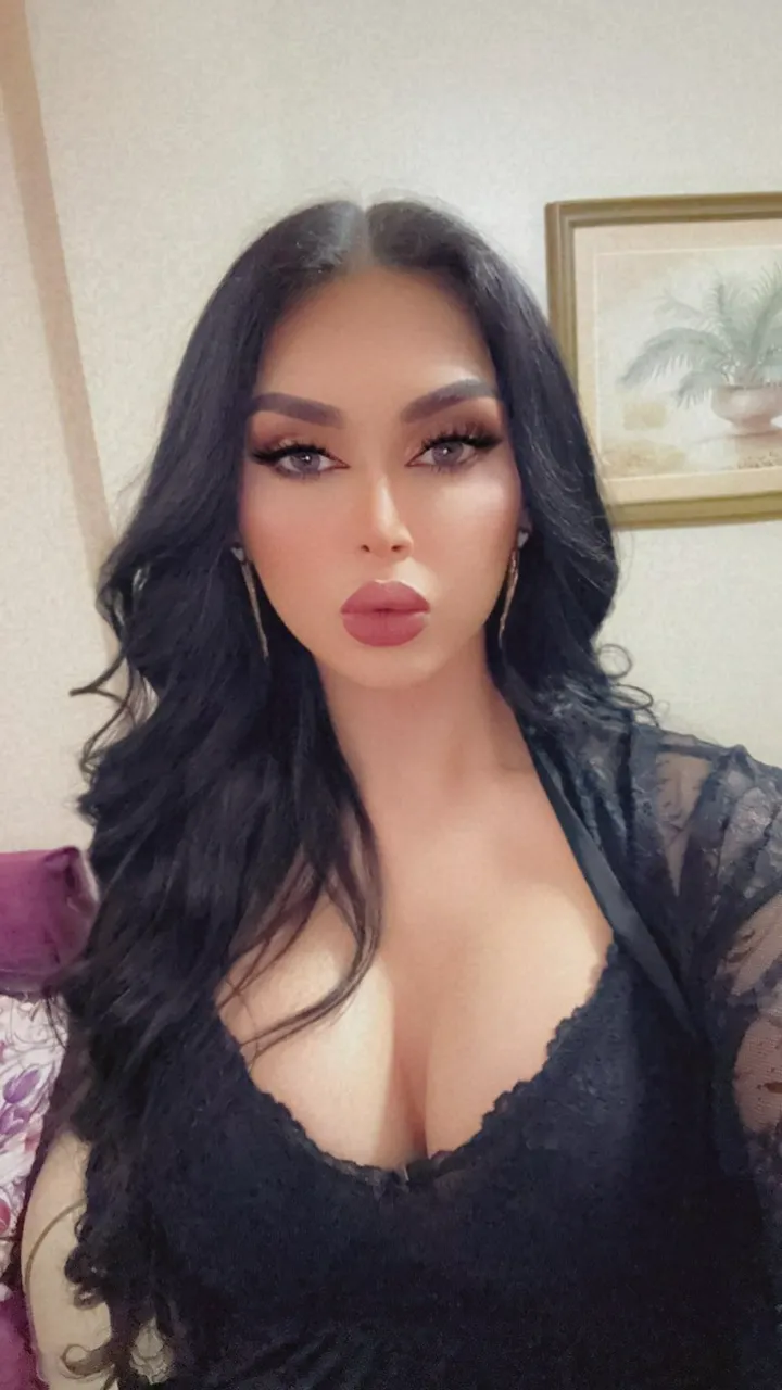 Escorts Istanbul, Turkey arabic haneen' حنين شيميل اسطنبول عربيه