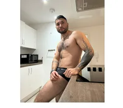 Escorts Ham, England MARTIN - COLOMBIAN 🔥
