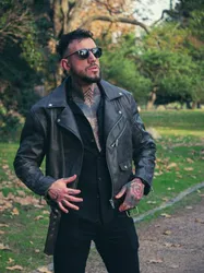 Escorts Chicago, Illinois Talltattooed