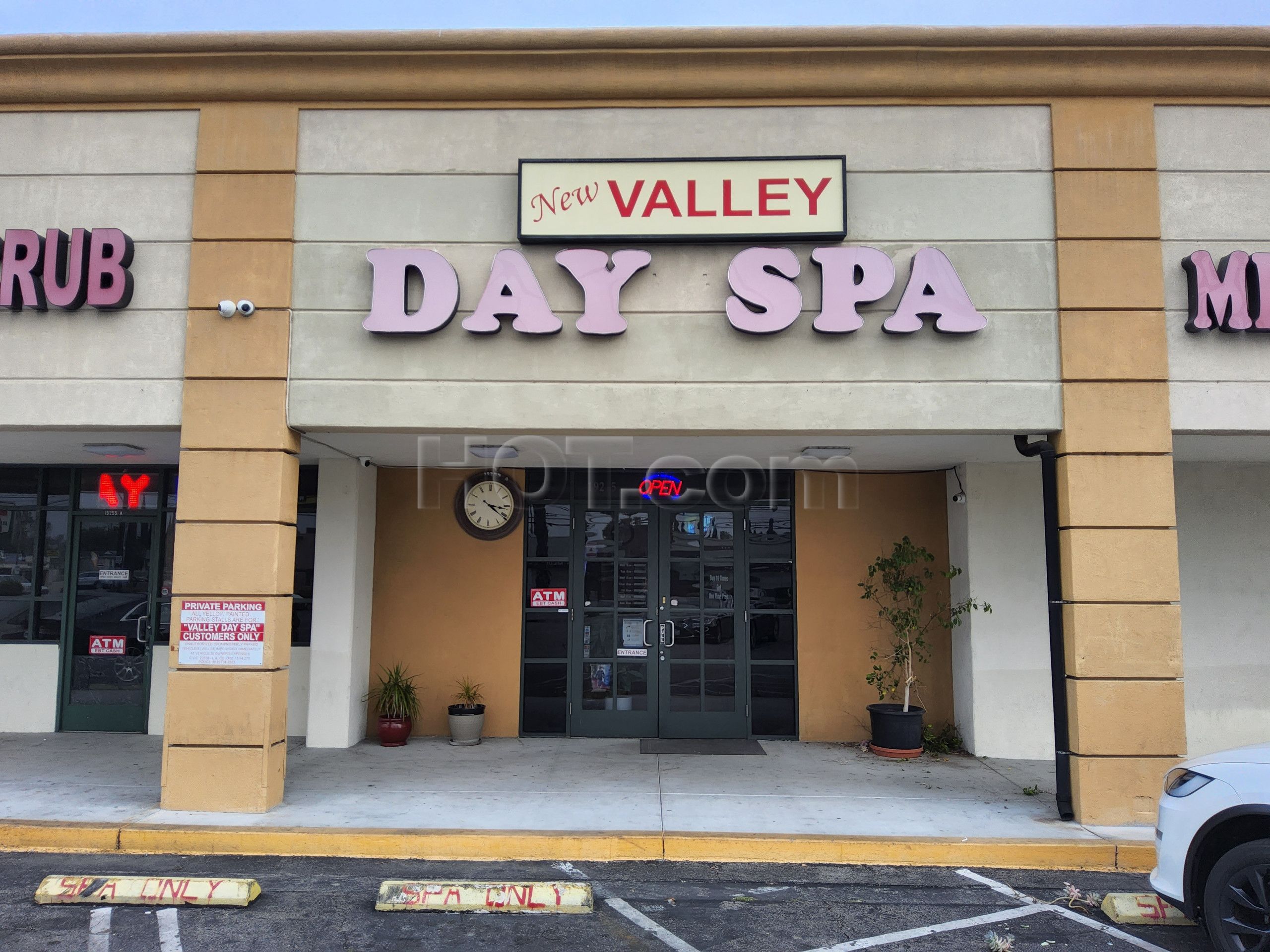 New Valley Day Spa Massage Parlors in Reseda, CA (818) 7577088