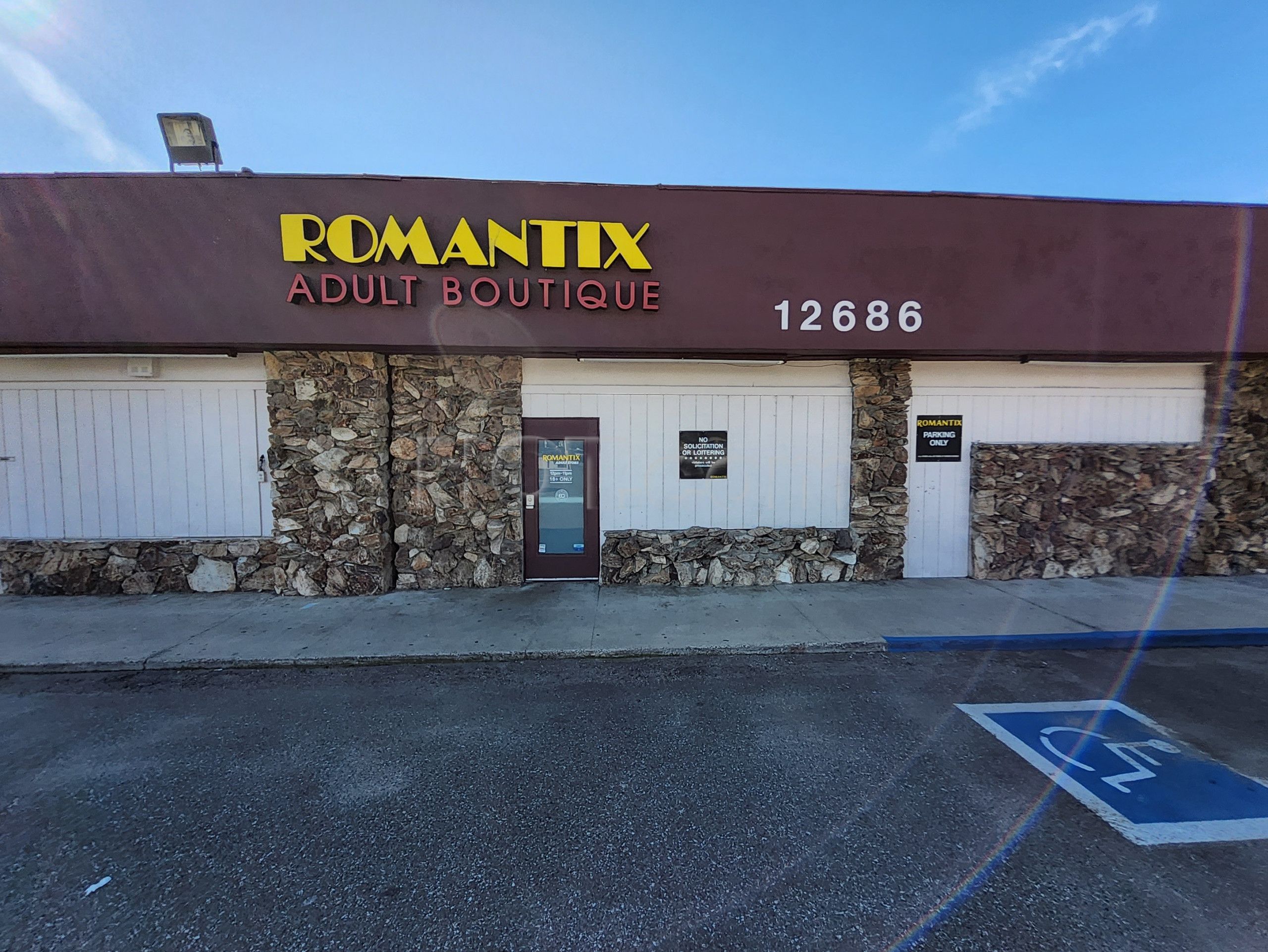 Garden Grove, California Romantix