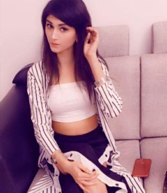 Escorts United Arab Emirates Amna Model