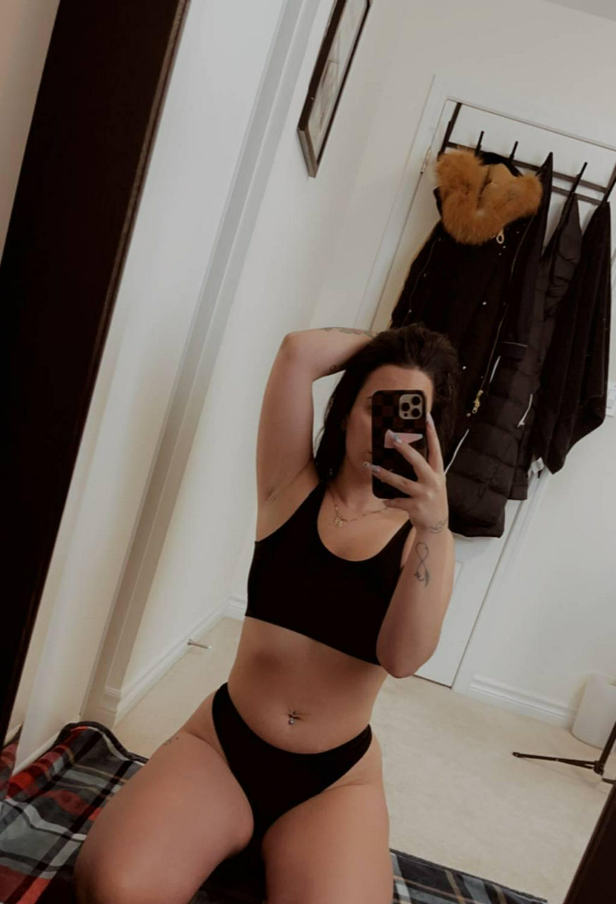 Escorts Kitchener, Ontario Khleo