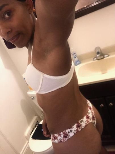 Escorts Buffalo, New York cardate discounts throat is amazing pussy super tight. i cream and squirt. can take dick in any positions.video chats available be cashapp ready