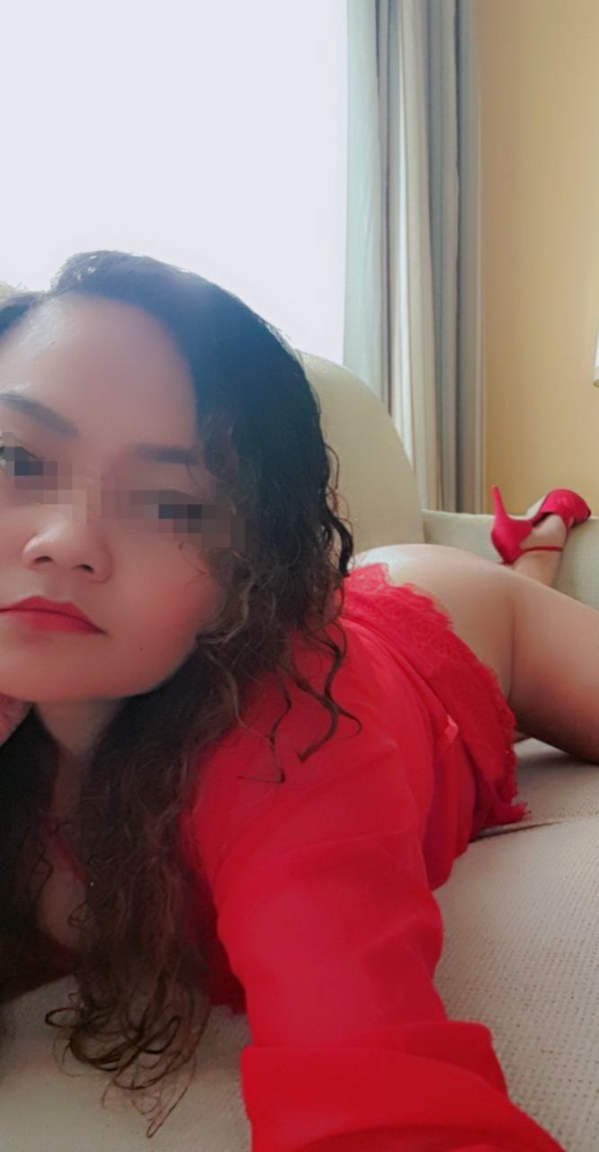 Escorts Abu Dhabi, United Arab Emirates Filipina vixen in Abu Dhabi