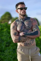 Escorts Chicago, Illinois Talltattooed