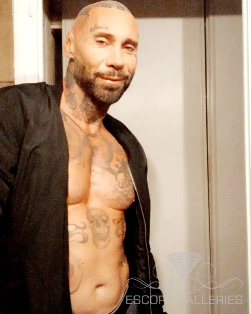 Escorts Nice, France Vincent