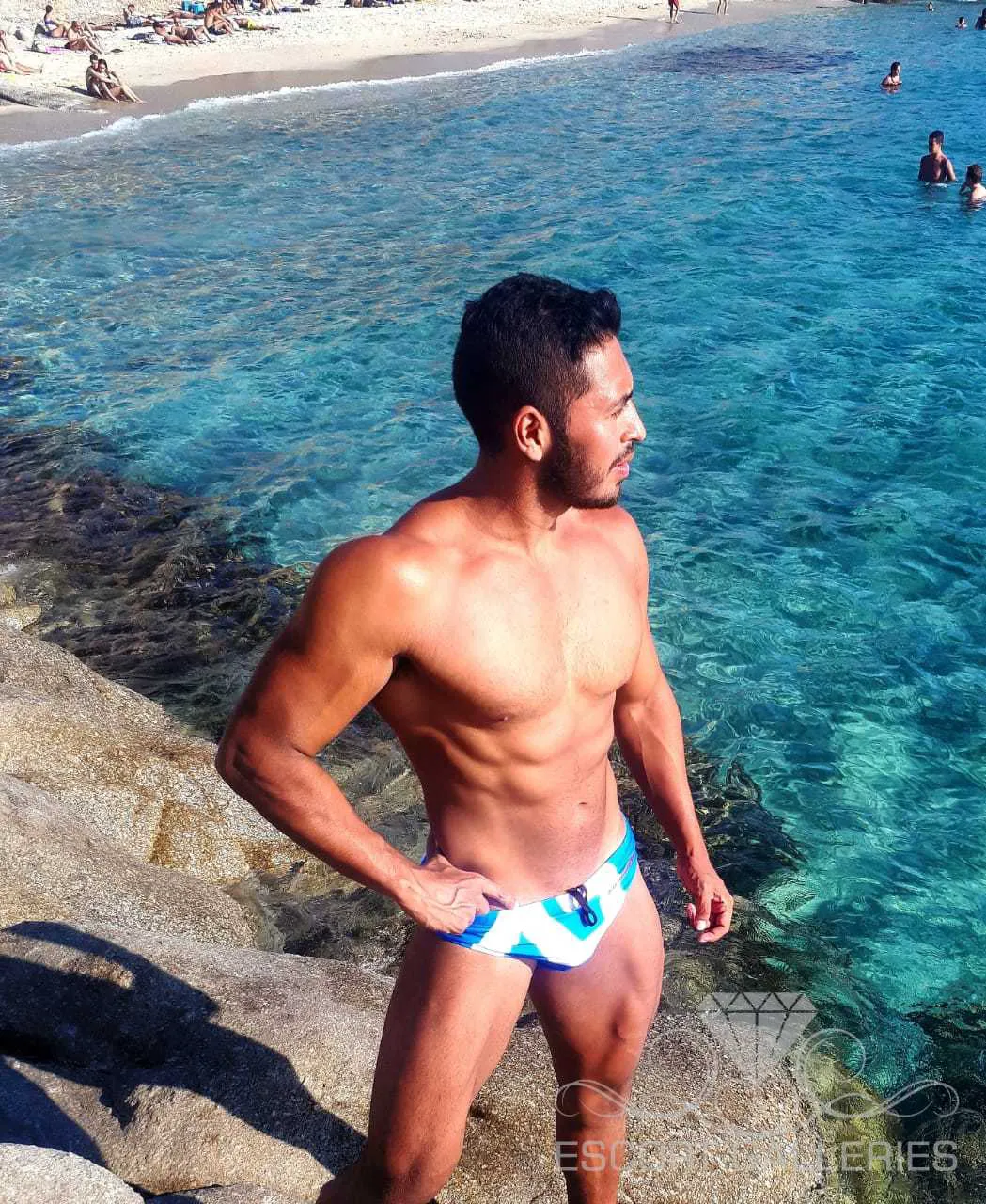 Escorts Dusseldorf, Germany null