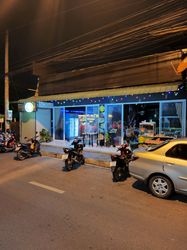 Chiang Mai, Thailand Annie & Dao Bar