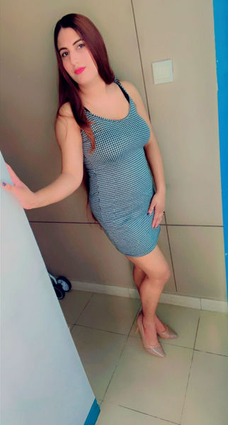 Escorts Abu Dhabi, United Arab Emirates Karishma Busty Housewife