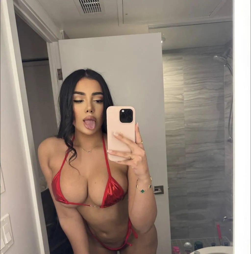 Escorts Niagara Falls, Ontario Maria