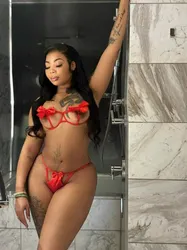 Escorts Washington, District of Columbia 🟡💝💖🟢Hi, I’m Reyna I’m new to the area. 100% Latin, available