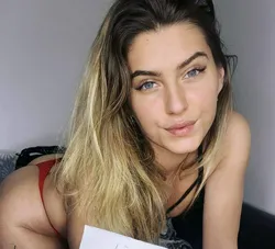 Escorts Niagara Falls, Ontario Julya