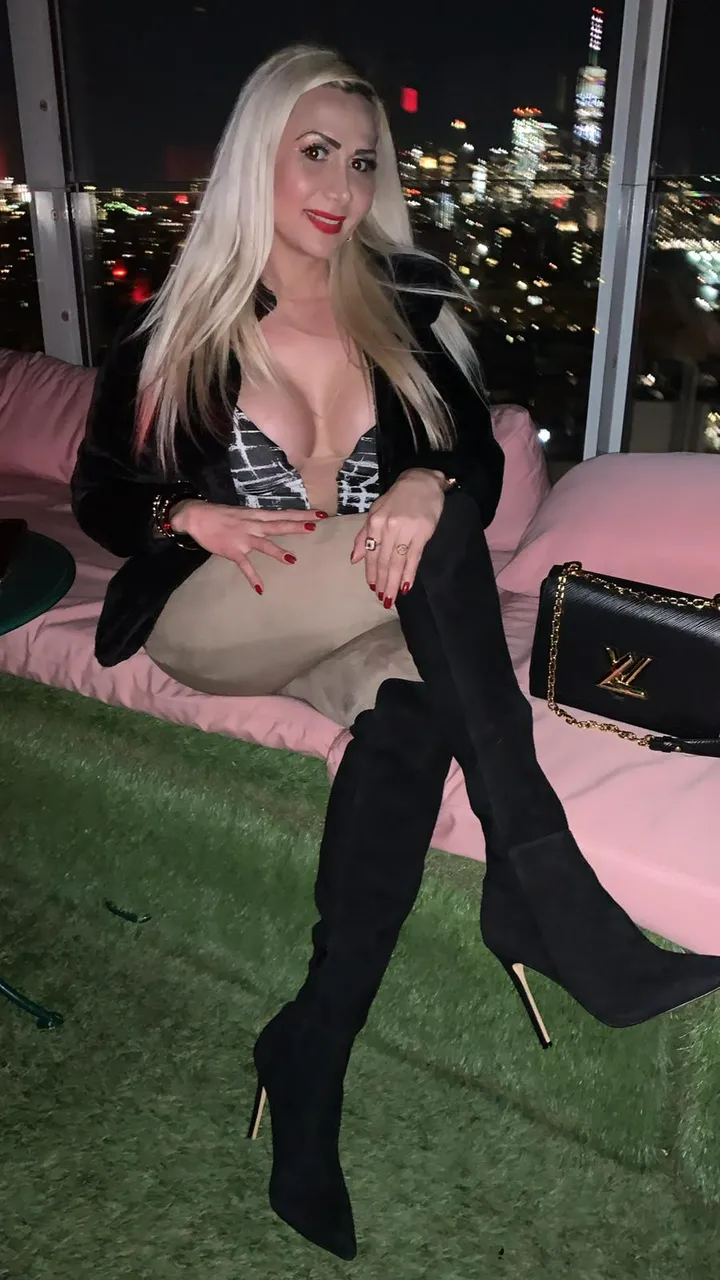 Escorts Manhattan, New York REAL FACETIME