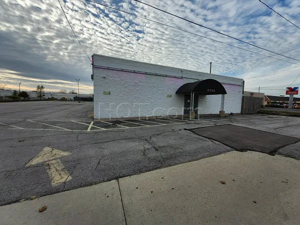 Strip Clubs Toledo, Ohio ROXY’S SHOWGIRLS