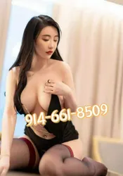 Escorts New City, New York ☞ 👩👩pretty charming SISTER💟🟡💟Multiple girls to choose from💟🟡💟Meet your sexual needsQueens, US -