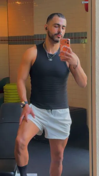 Escorts Vancouver, British Columbia LatinFireCowboy