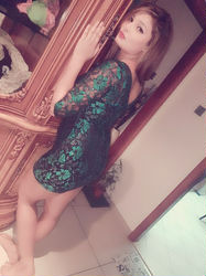 Escorts Dubai, United Arab Emirates Aliya Indian Model