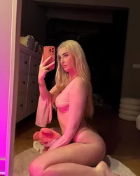 Escorts Dubai, United Arab Emirates Elena