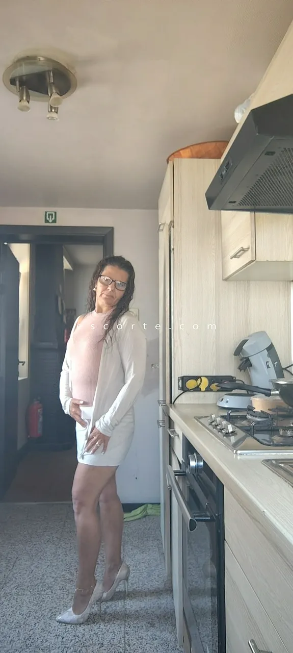 Escorts Lille, France nathacha