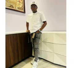 Escorts Bristol, England Cool guy looking for women