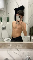 Escorts Kyiv, Ukraine Mira