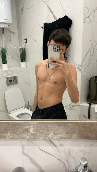 Escorts Kyiv, Ukraine Mira