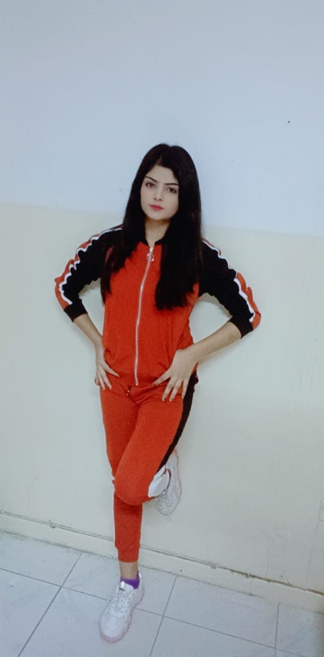 Escorts Dubai, United Arab Emirates Arzoo Indian Girl