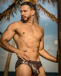 Escorts Hallandale Beach, Florida HANDSOME_BABY