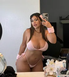 Escorts Boston, Massachusetts Available for hookups and relaxing massage 👅🍆💦💦 face to face payments available
