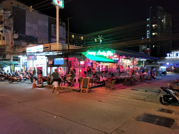 Beer Bar / Go-Go Bar Pattaya, Thailand Foxxy Lady Bar