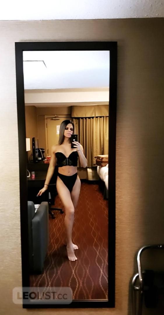 Escorts Toronto, Ohio 5 YEARS EXPERIENCED MASSAGE T I look exactly like my picture