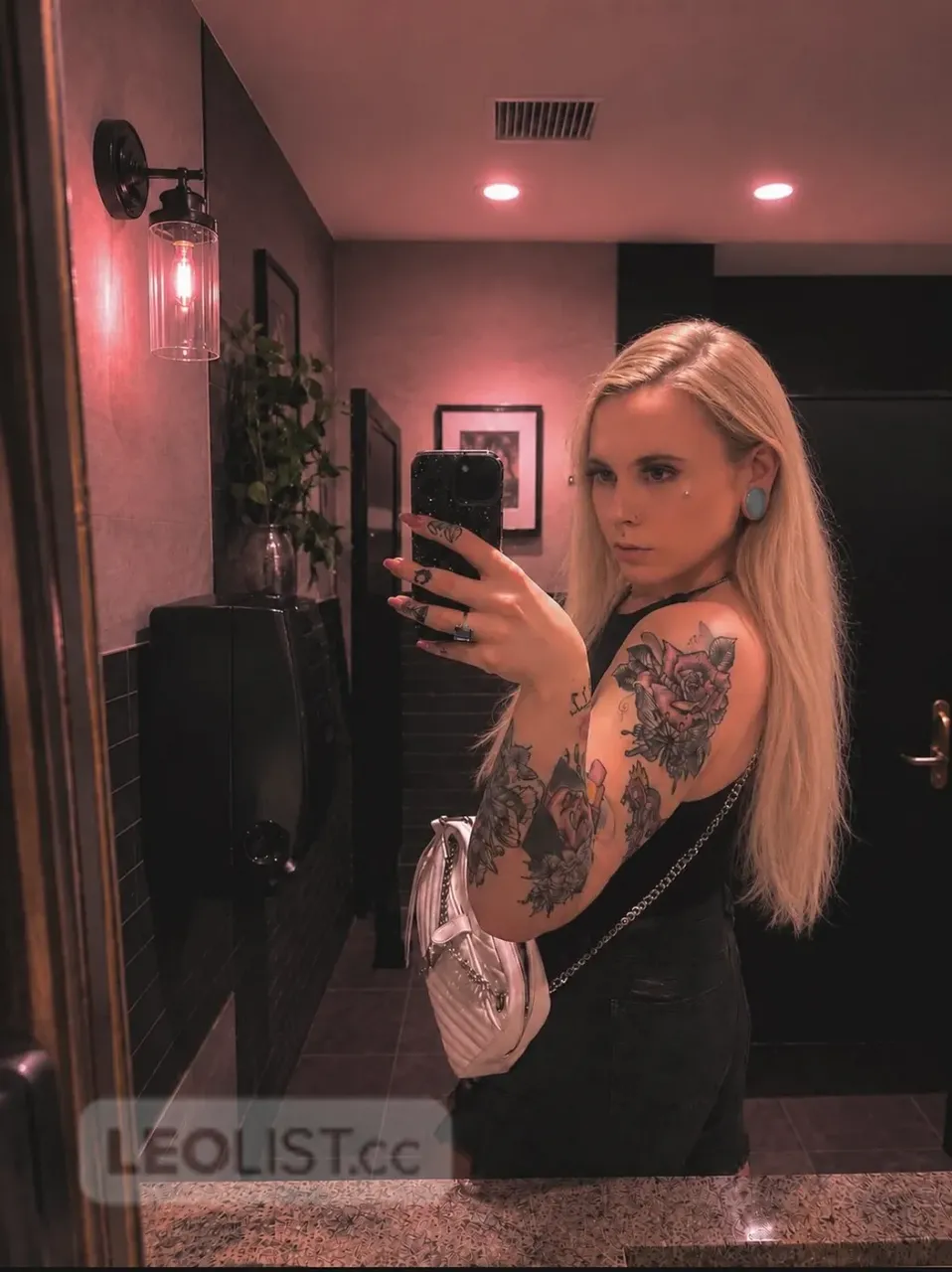 Escorts Mississauga, Ontario Jade
