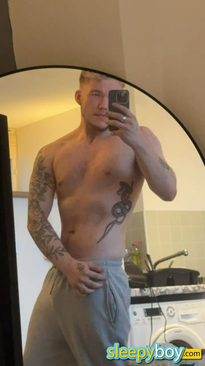 Escorts Nottingham, England Jay,  19yrs 
								Nottingham, UK - Midlands