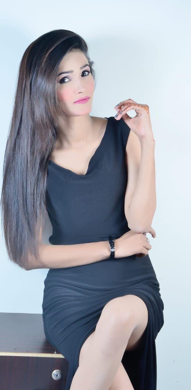 Escorts Dubai, United Arab Emirates Dua Pakistani Model