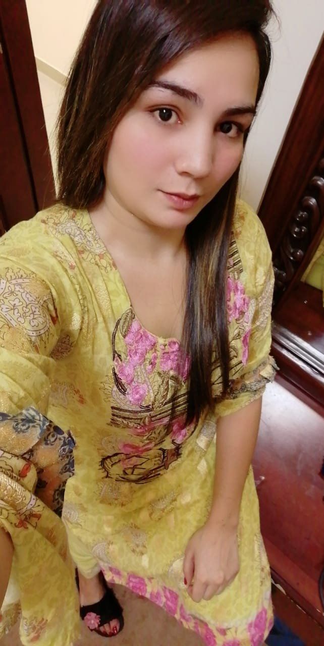 Escorts Dubai, United Arab Emirates Pallavi Punjabi Girl