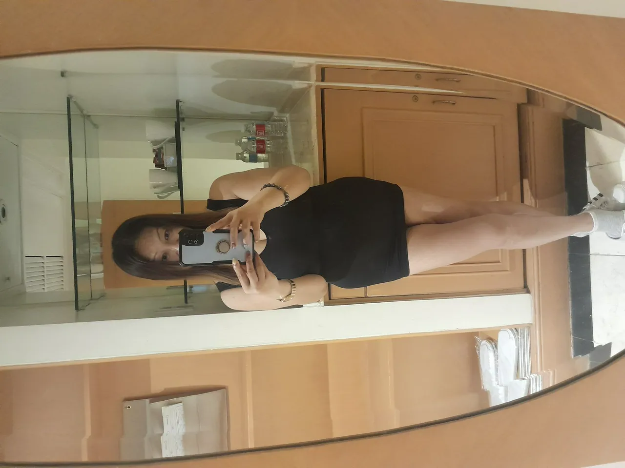 Escorts Makati City, Philippines Mature Woman here-Young and Matured men