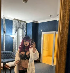 Escorts Oakville, Ontario Nymph