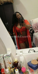 Escorts Kuwait Lina