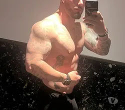 Escorts Lincoln, England Tattooed Muscle Thing